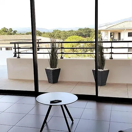 Appt Moderne Pour 4/6, Dans Avec Piscine Apartmán Porto-Vecchio (Corsica)