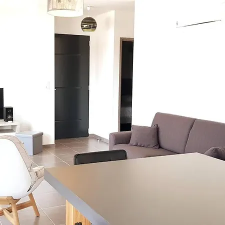 Appt Moderne Pour 4/6, Dans Avec Piscine Daire