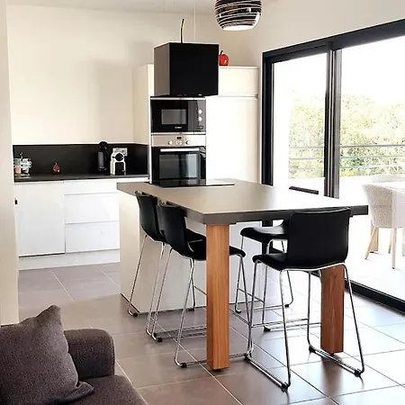 Apartment Appt Moderne Pour 4/6, Dans Avec Piscine